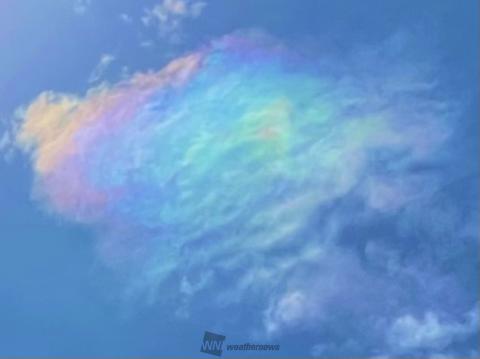 カラフル雲を発見♪ 注目の空の写真 ウェザーニュース