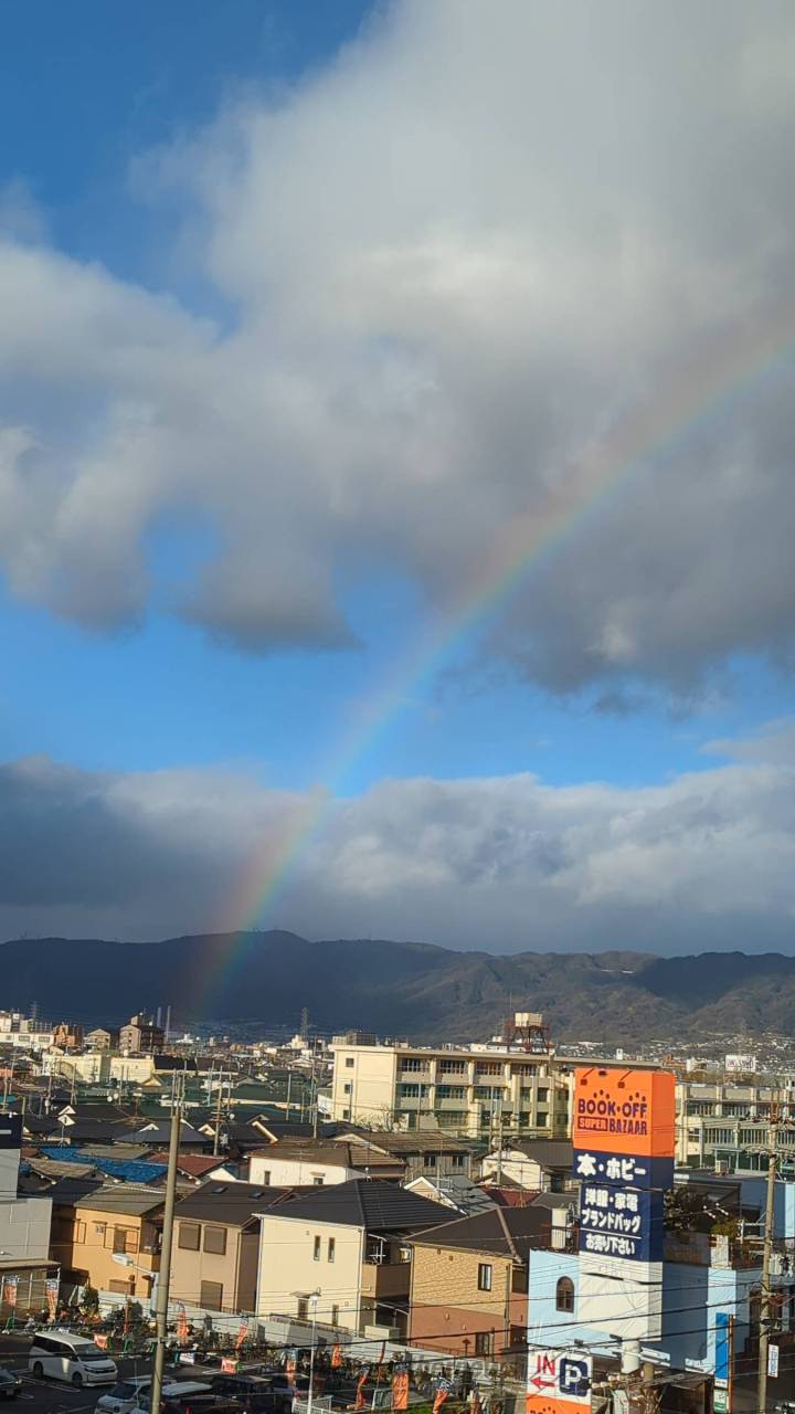 雨上がりの空に虹 注目の空の写真 ウェザーニュース