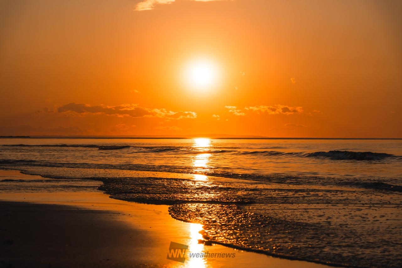 GAHGA 光れーる 君との夕焼けオレンジ GAHGA 光れーる 君との夕焼けオレンジ 4Kの夕焼け曇り空とふわふわ
