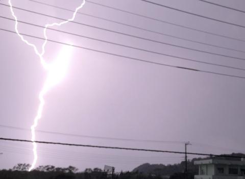 昨夜捉えた稲光 注目の空の写真 ウェザーニュース