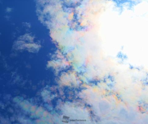 美しい極彩色の雲 注目の空の写真 ウェザーニュース