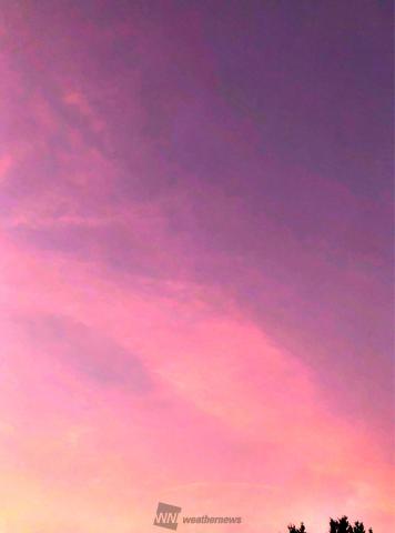 ピンクに染まる朝空 注目の空の写真 ウェザーニュース