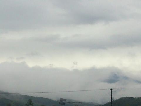 旭岳初冠雪♪右端...