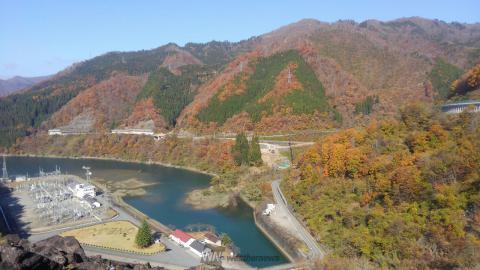 九頭竜湖の紅葉情報 22 ウェザーニュース