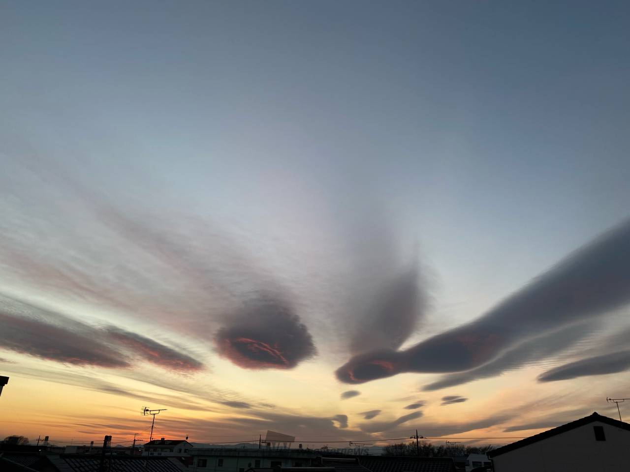見上げれば綺麗な雲 注目の空の写真 ウェザーニュース 見上げれば綺麗な雲 注目の空の写真 ウェザーニュース
