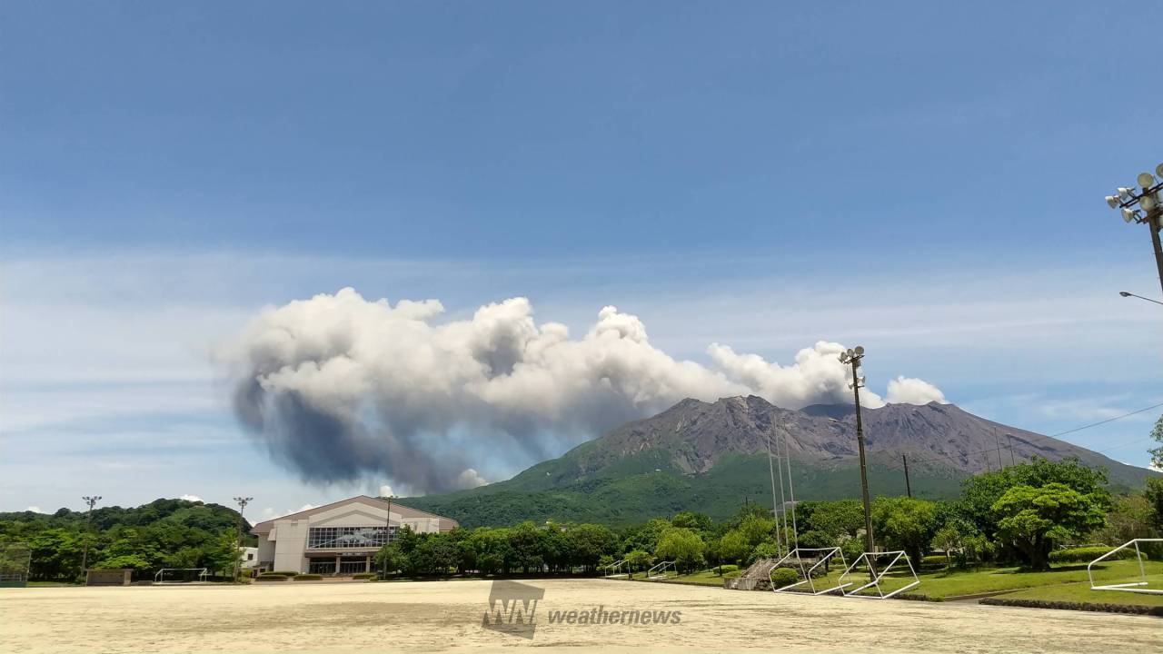 梅雨明けの鹿児島 桜島が噴火 注目の空の写真 ウェザーニュース