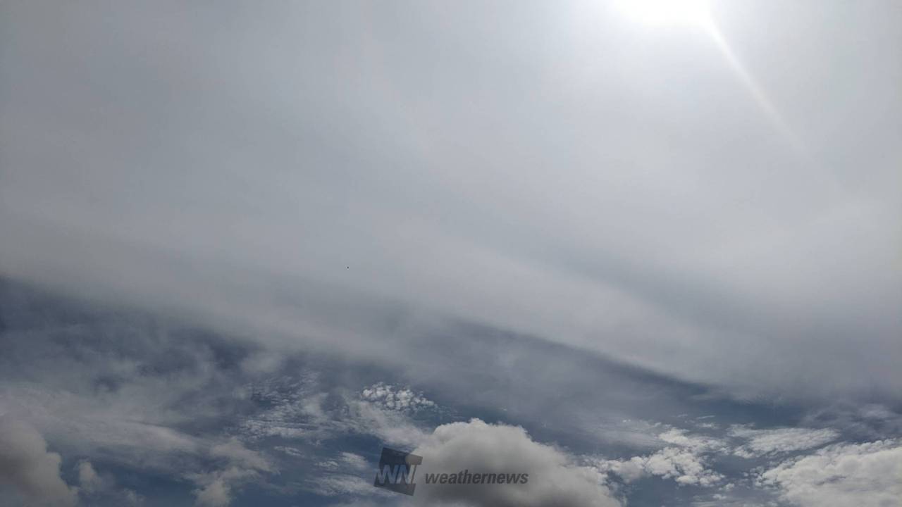 太陽vs雲 注目の空の写真 ウェザーニュース