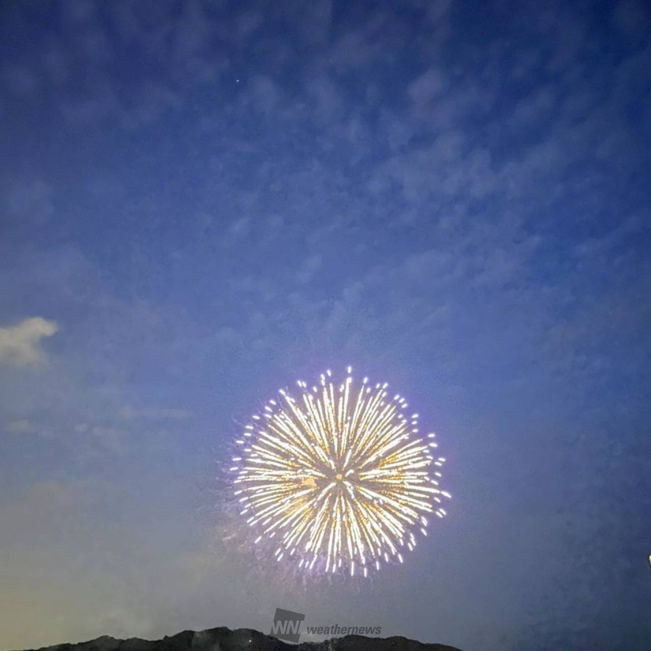 夜空に打ち上げ花火 注目の空の写真 ウェザーニュース