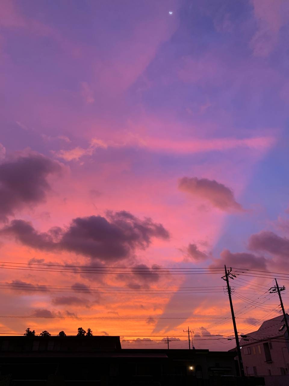 紫やピンクの朝焼け 注目の空の写真 ウェザーニュース