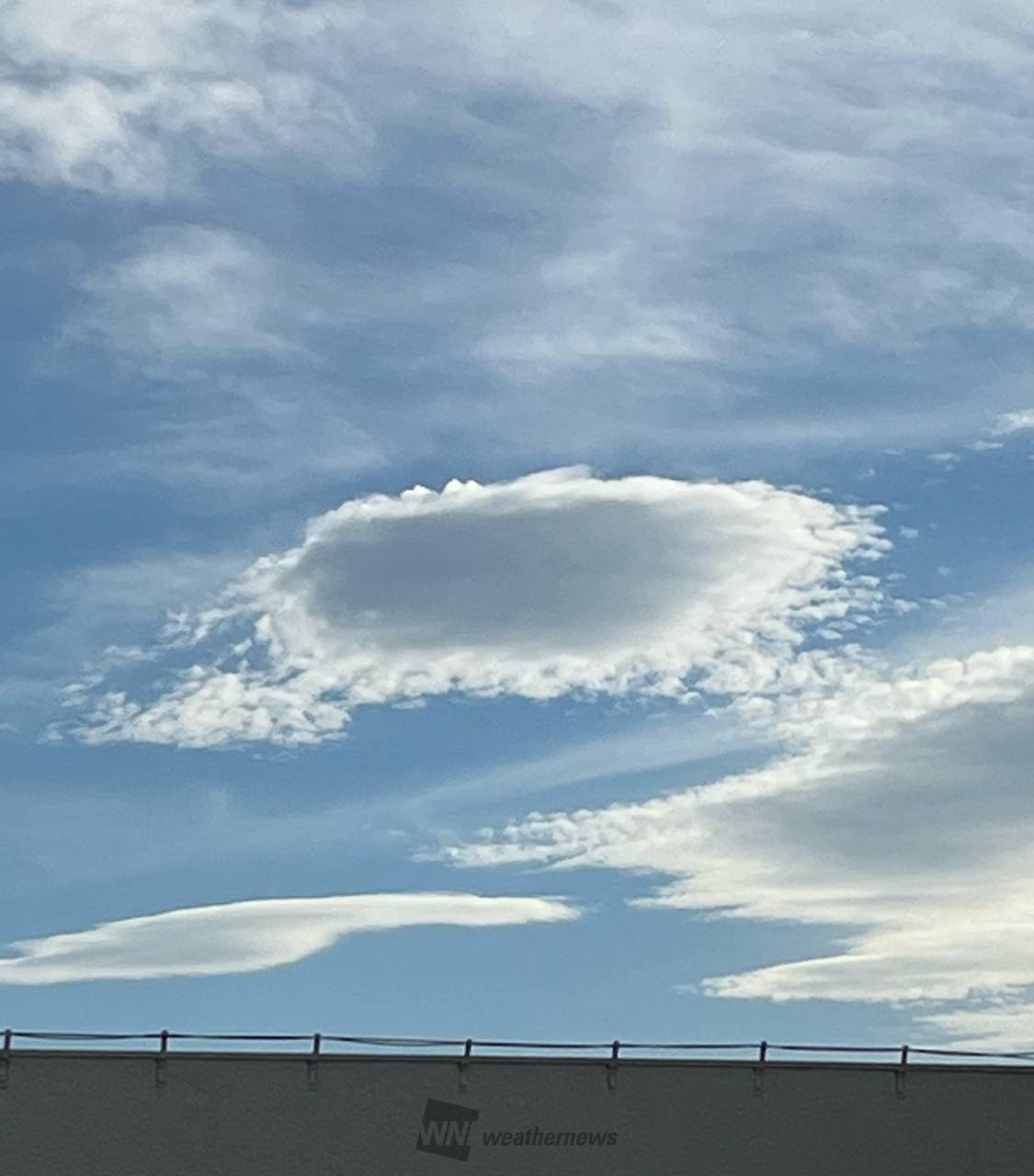 関東にUFOみたいな雲 注目の空の写真 ウェザーニュース
