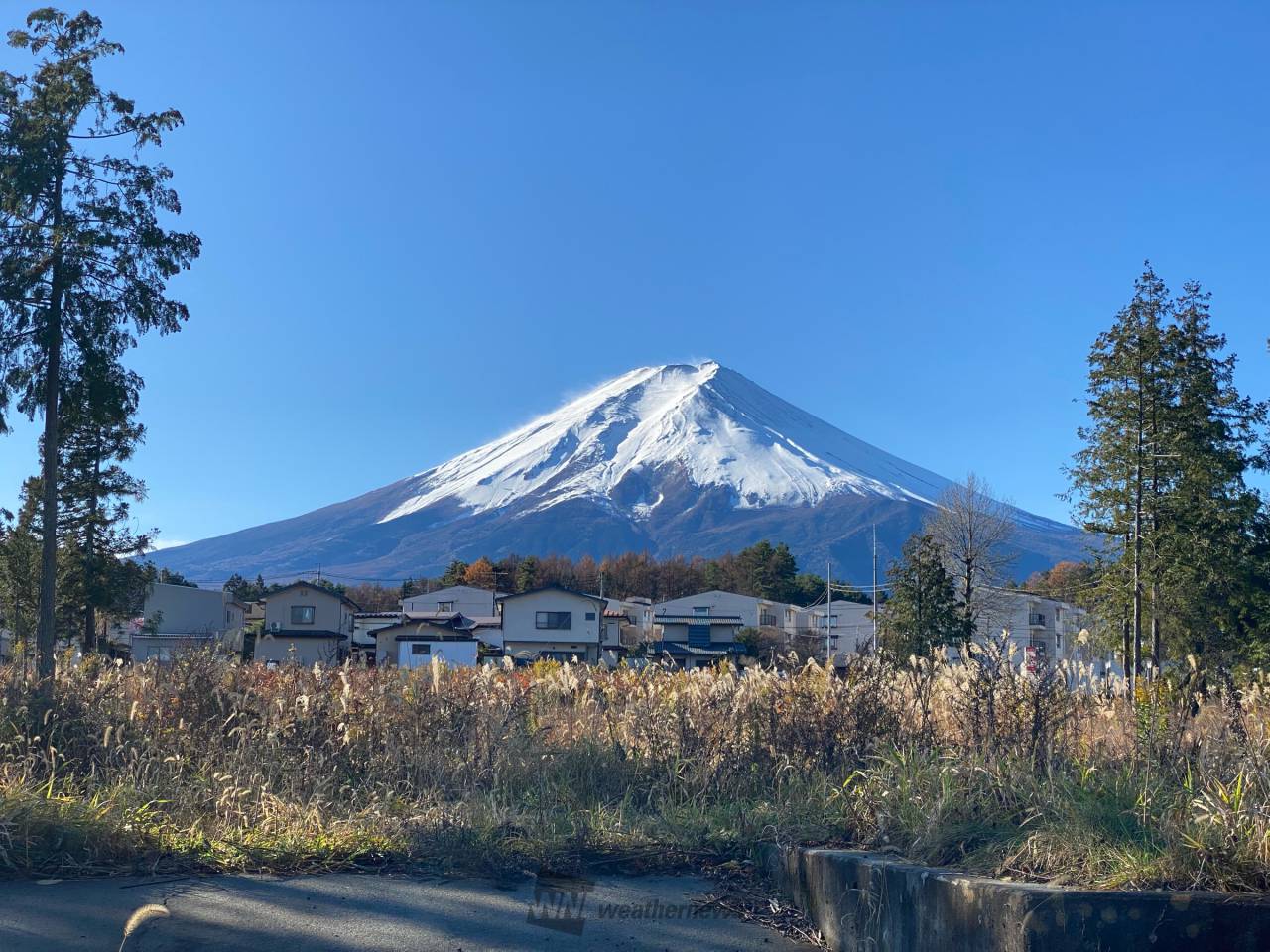 一層白くなった富士山 注目の空の写真 ウェザーニュース