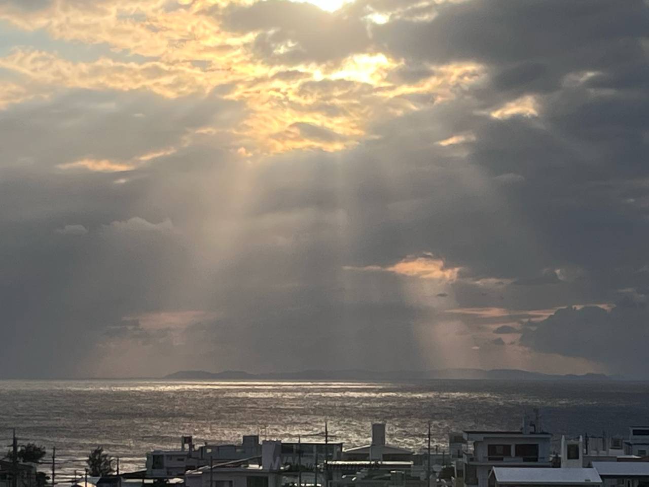 天使の梯子が出現 注目の空の写真 ウェザーニュース