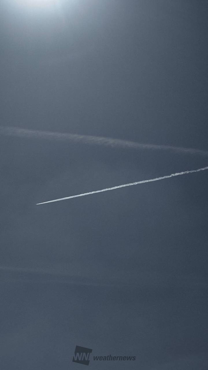 ひこうき雲 七色の飛行機雲 見たことある？ 雲も虹色 諏訪市、岡谷市| 長野