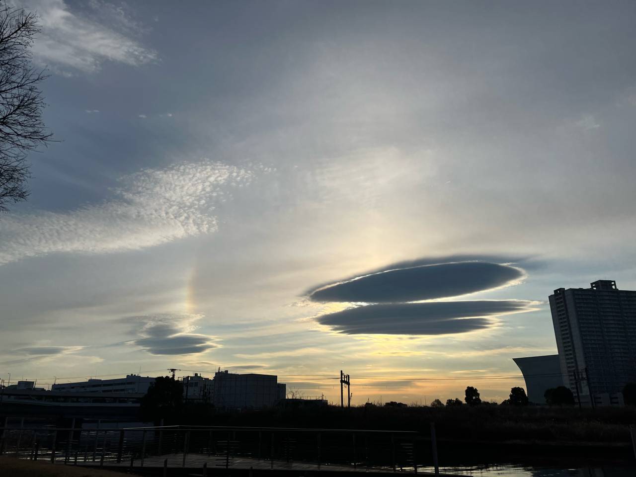 神奈川の上空にUFO雲 注目の空の写真 ウェザーニュース