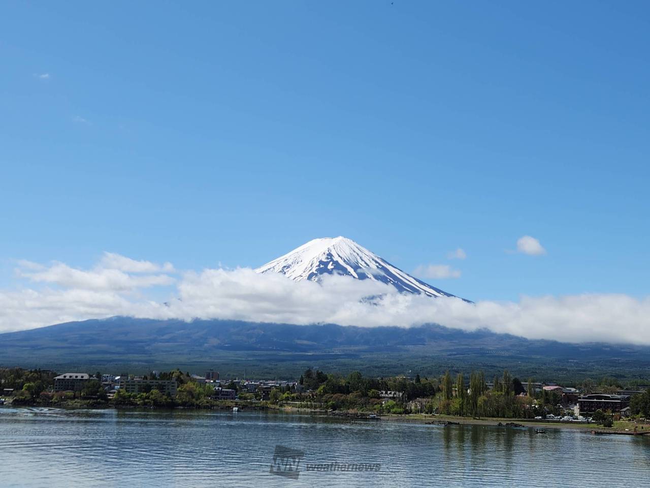 雲の間から富士山🗻 注目の空の写真 ウェザーニュース