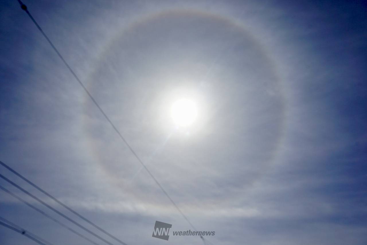 空に現る光の輪◯ 注目の空の写真 ウェザーニュース