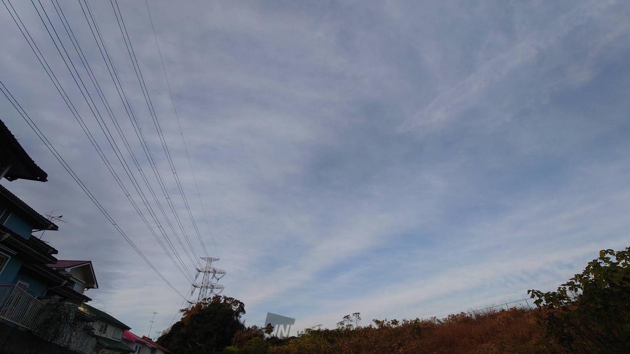 千葉市中央区の東端より西方の空を撮影しま 千葉県千葉市中央区 観測員8166号「トワイライト」 ウェザーニュース