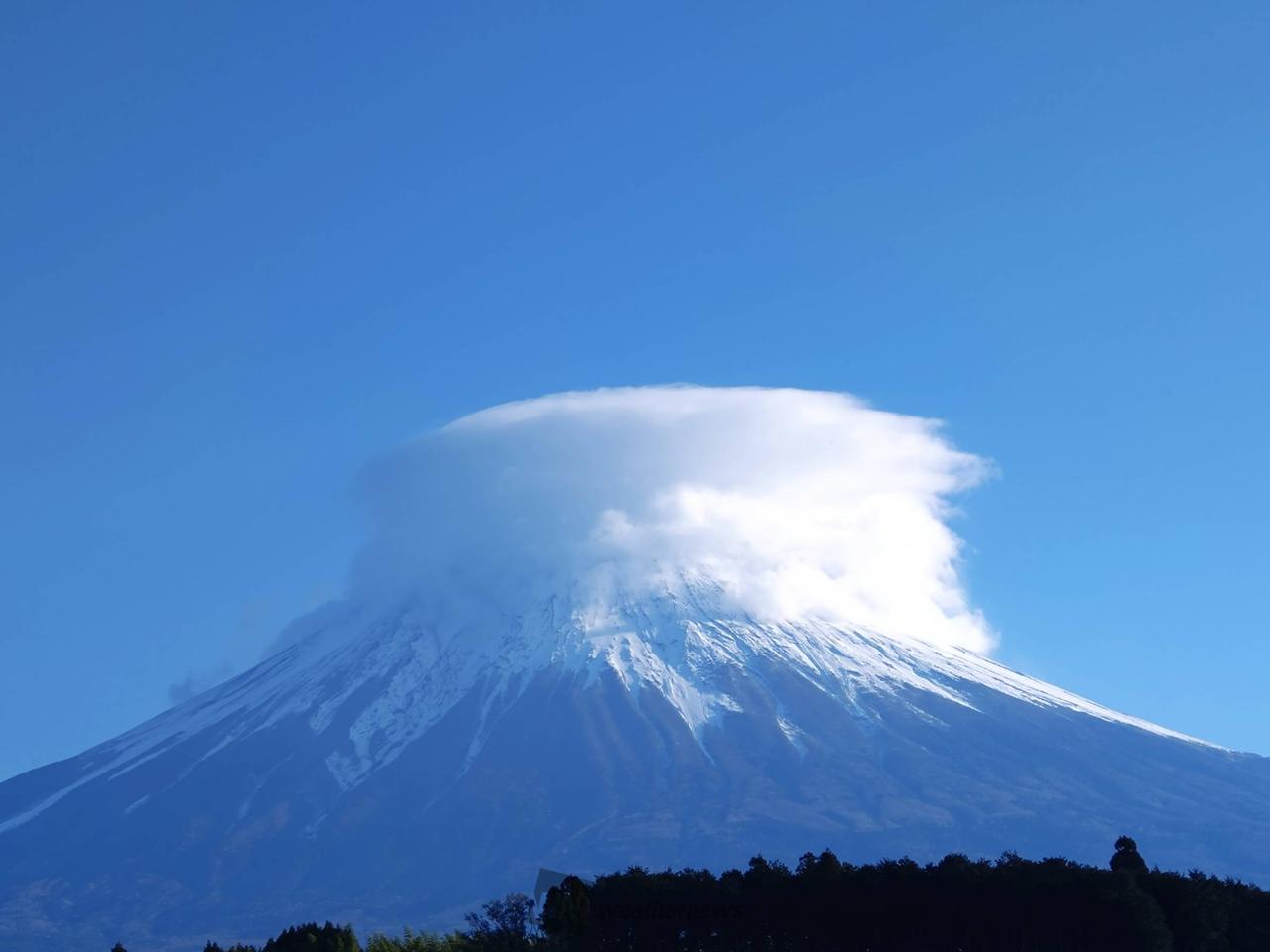 富士山にモクモク雲 注目の空の写真 ウェザーニュース