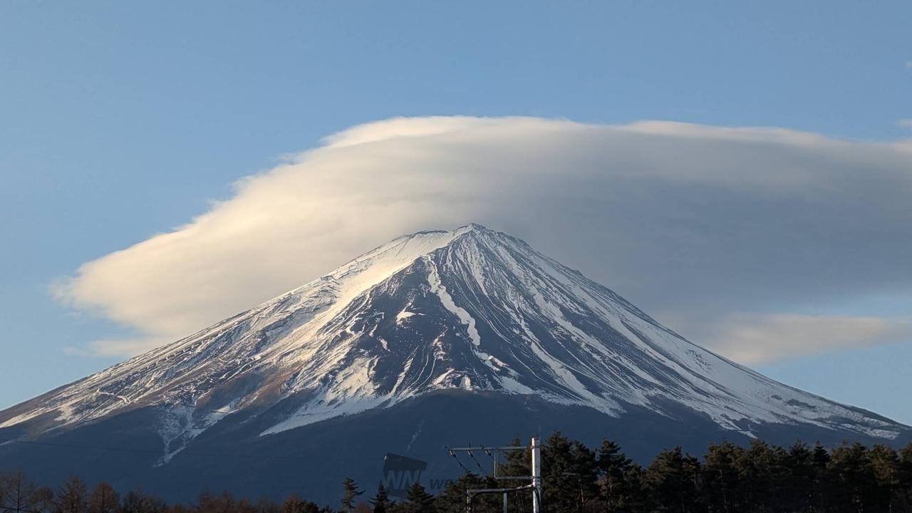 富士山と雲の写真 富士山と笠雲｜Mt.FUJI View Spot!｜富士山｜chafuka
