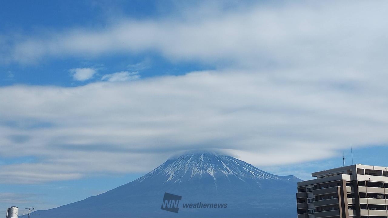 富士山と雲の写真 雲と富士山 | 富士彩景