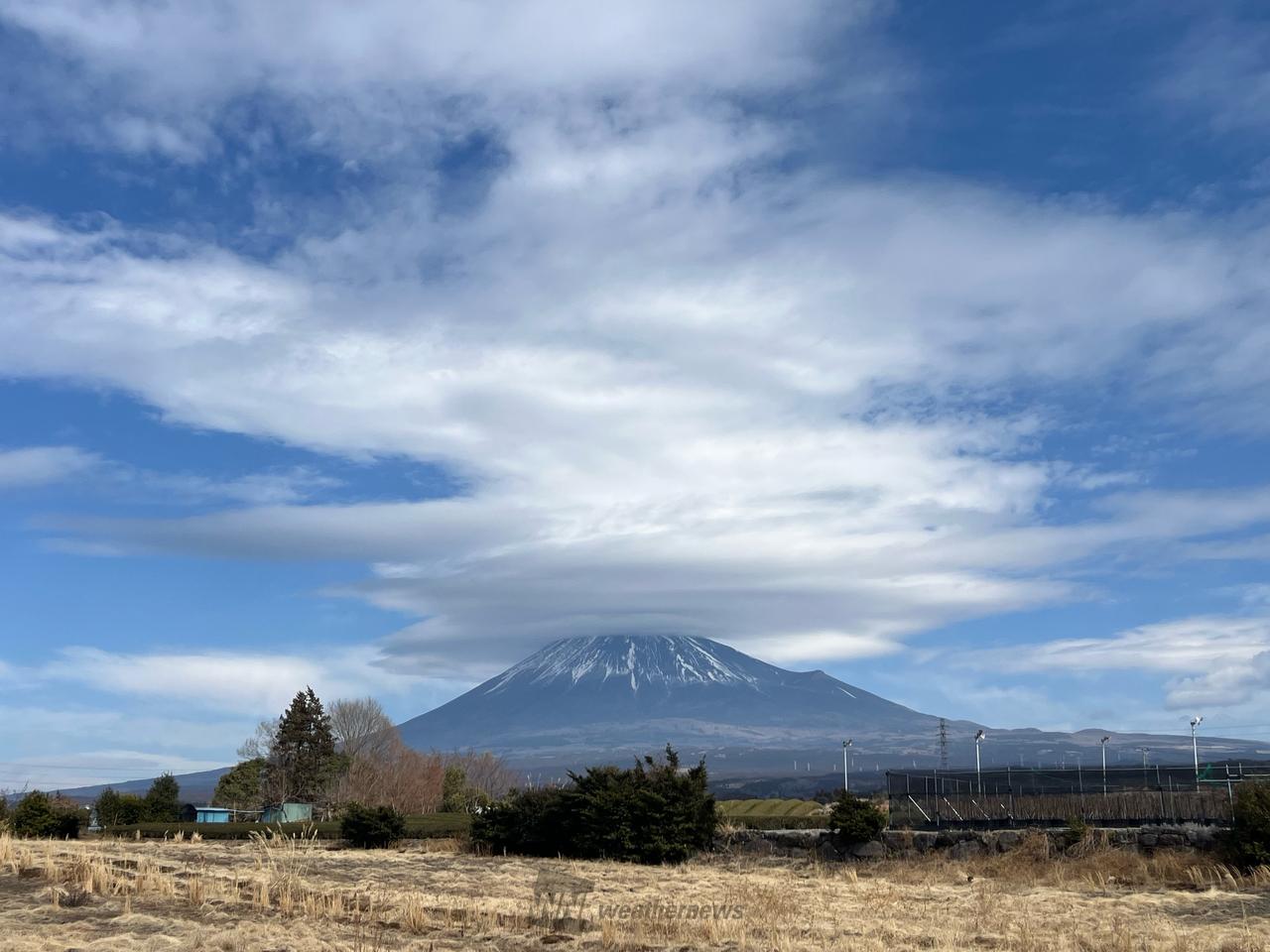 富士山と笠雲・吊るし雲🗻 注目の空の写真 ウェザーニュース