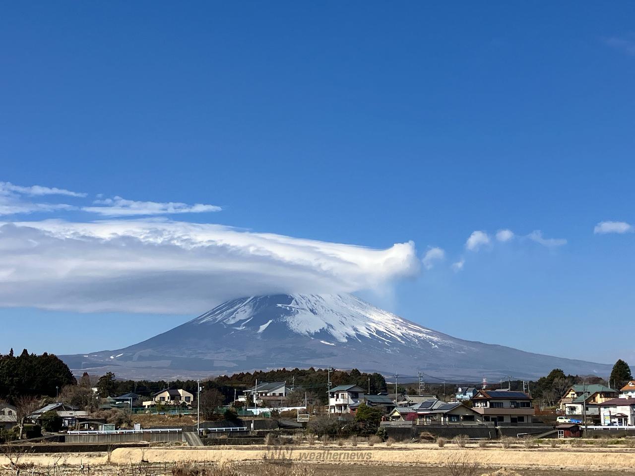 富士山と雲の写真 雲と富士山 | 富士彩景