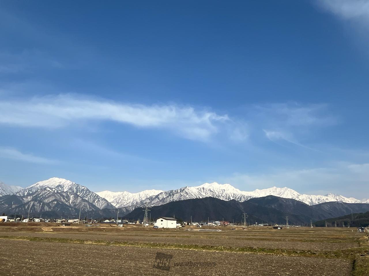 今朝はアルプスが綺麗に見えました。 多少 | 長野県大町市