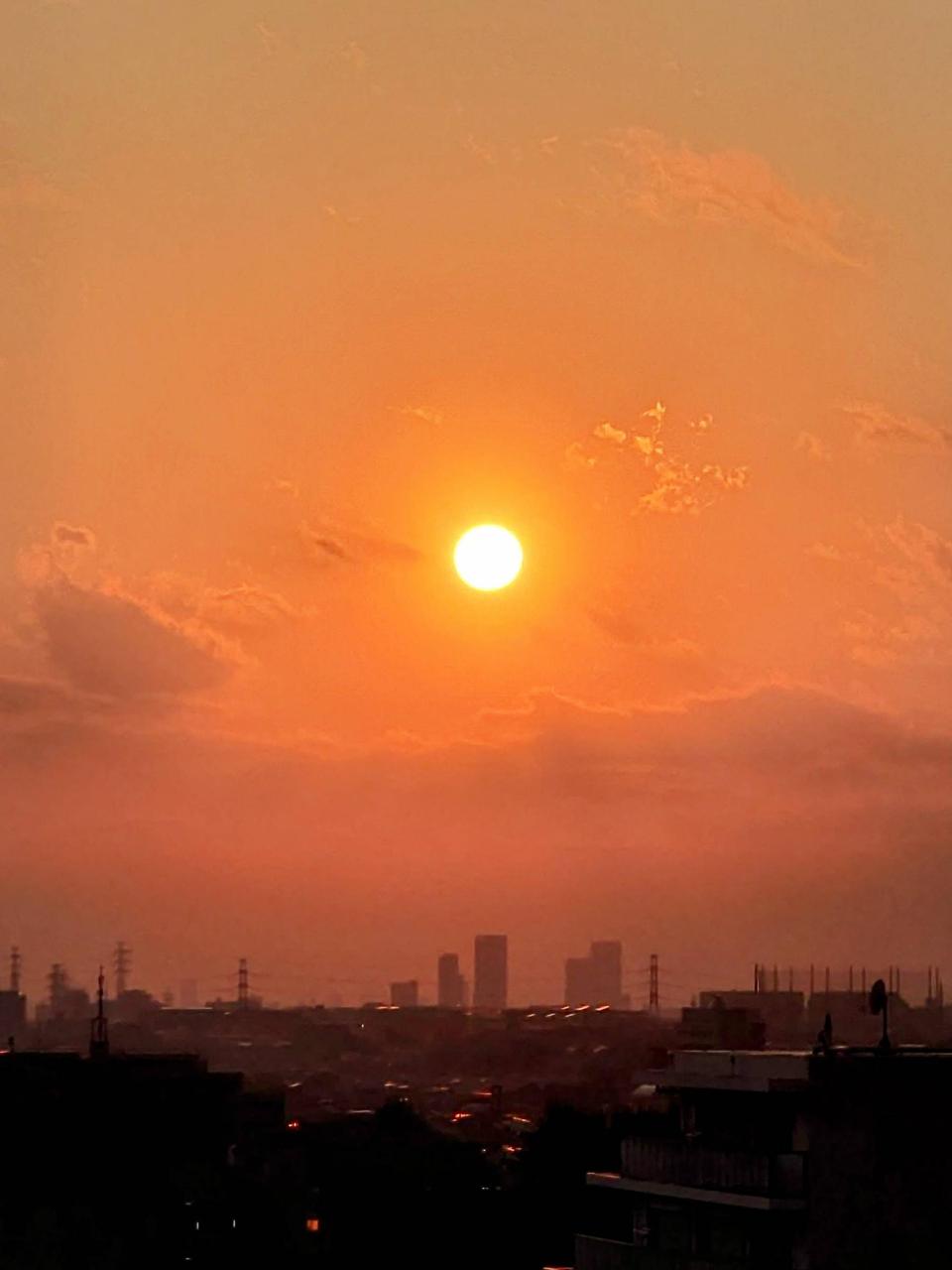 GAHGA 光れーる 君との夕焼けオレンジΩ