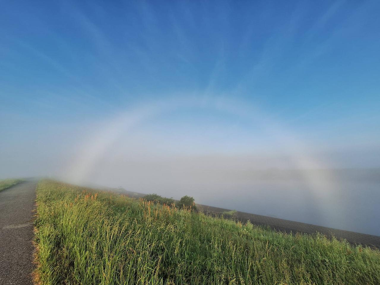 白い虹🌈もう一枚...
