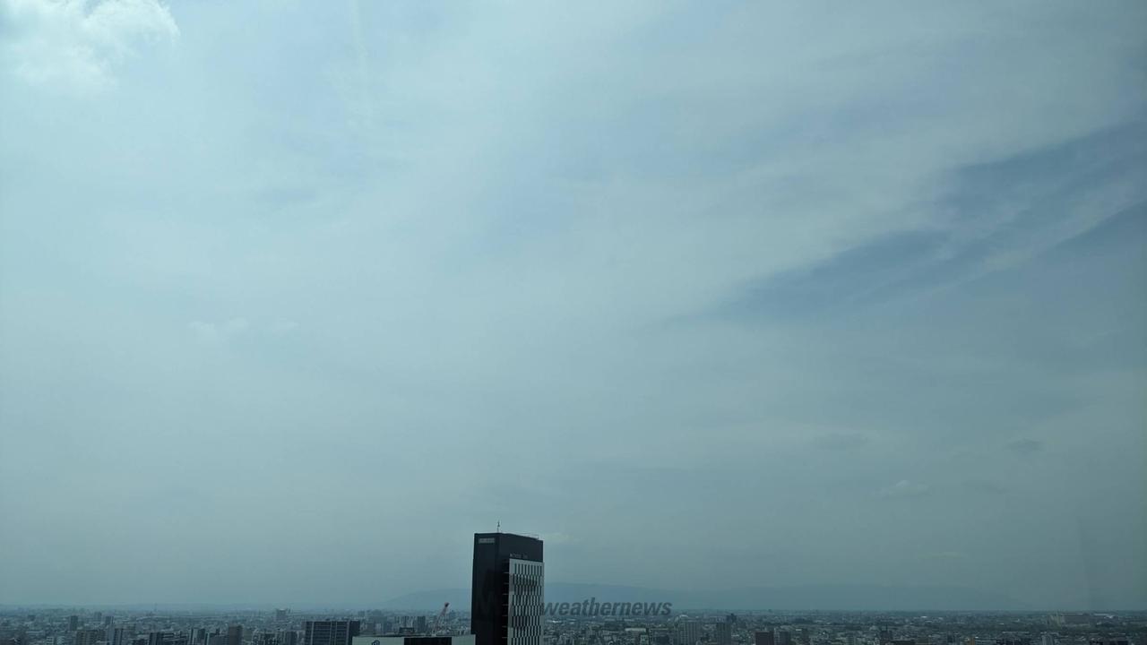 濃尾平野西方の上空...
