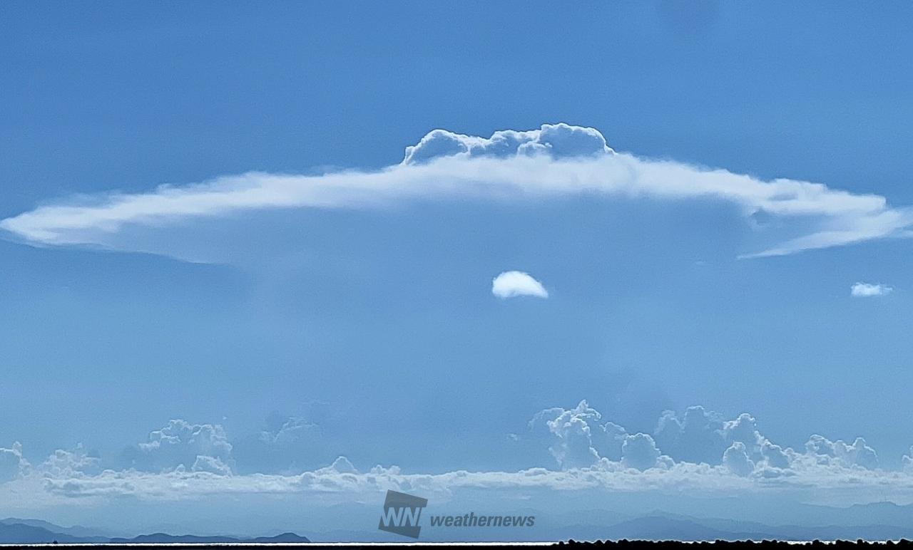 今日も四国山地の上空には夏らしい雲が浮か | 和歌山県御坊市